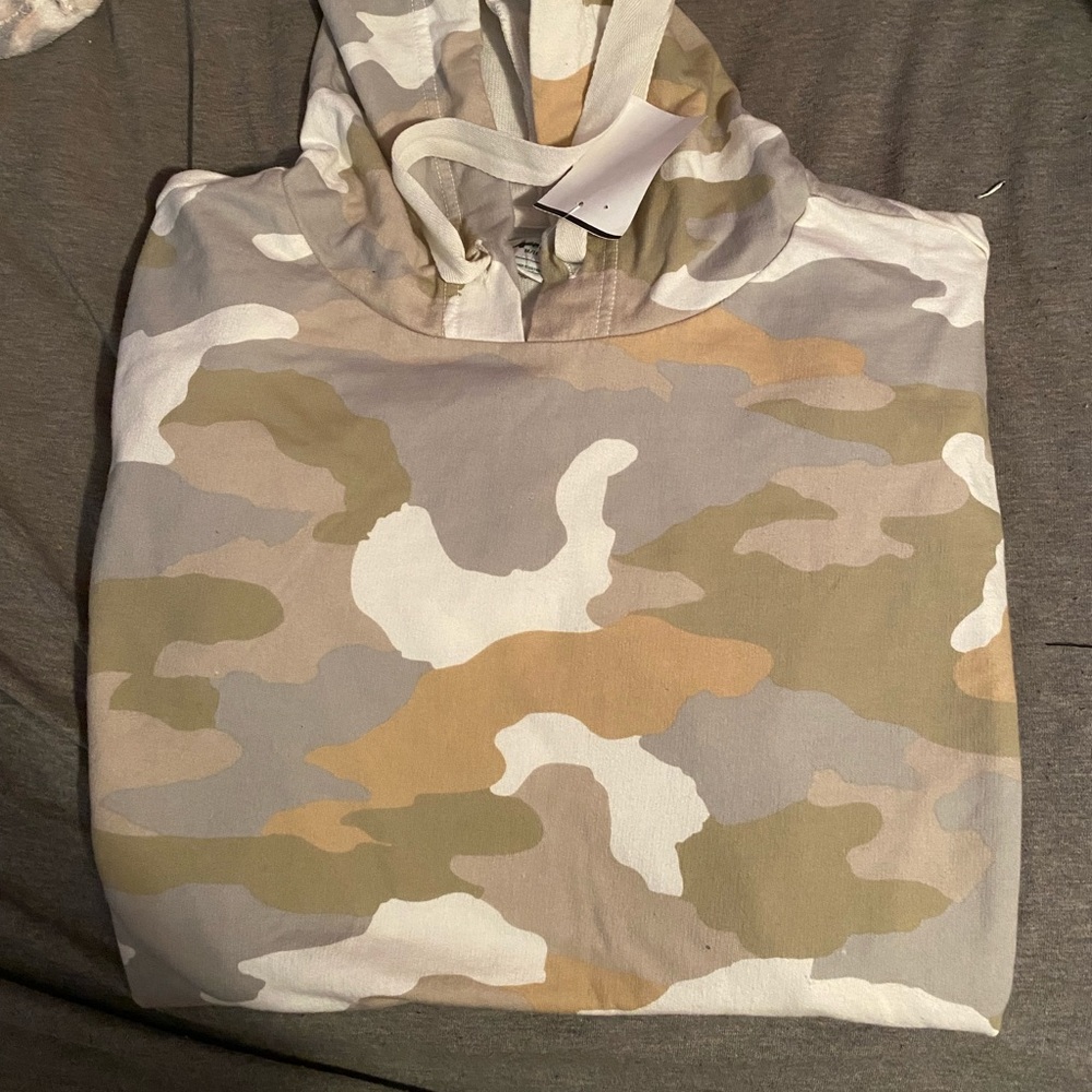 Aerie Camo Long Sleeved Top NWT